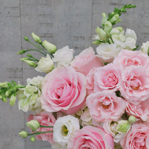 Cosmopolitan - Fresh Flower Bar